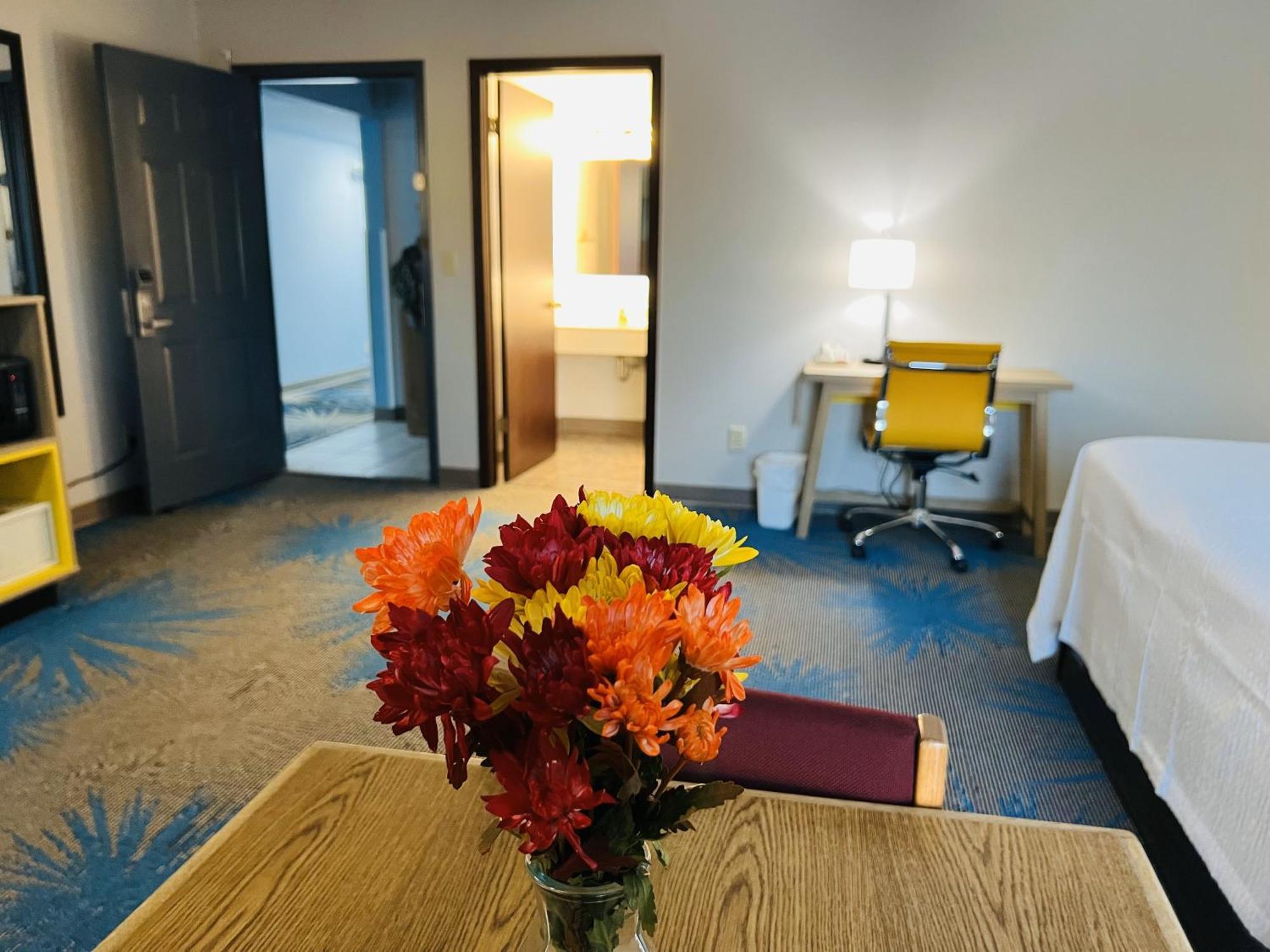 Days Inn By Wyndham Jamestown Eksteriør billede